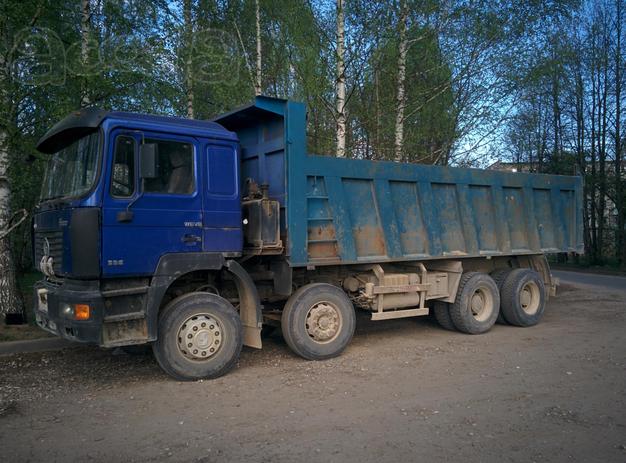 Продам самосвал