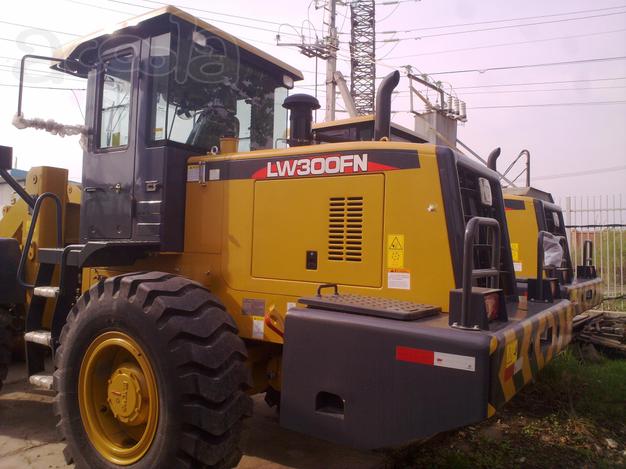 Фронтальный погрузчик XCMG LW 300F в наличии