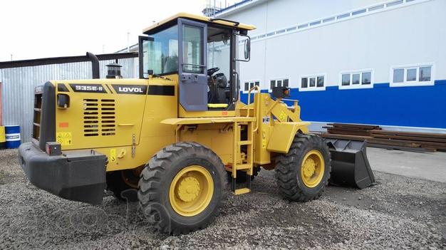 Фронтальный погрузчик Foton Lovol FL 935