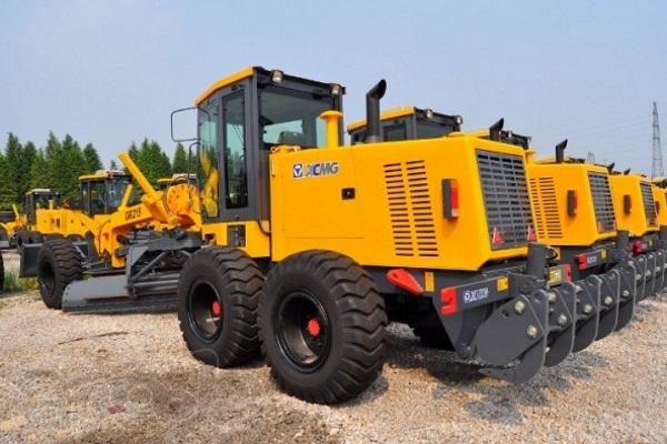 Автогрейдер XCMG GR215