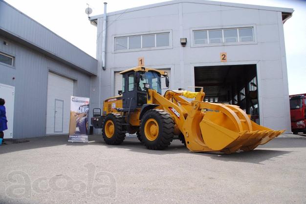 Фронтальный погрузчик с челюстным захватом XCMG ZL30GV в Иркутске