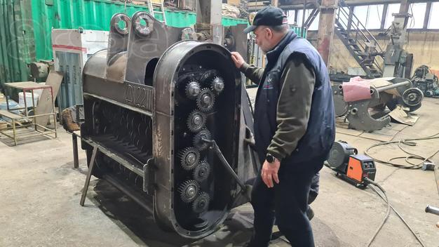 Просеивающий ковш / смазка не требуется вообще